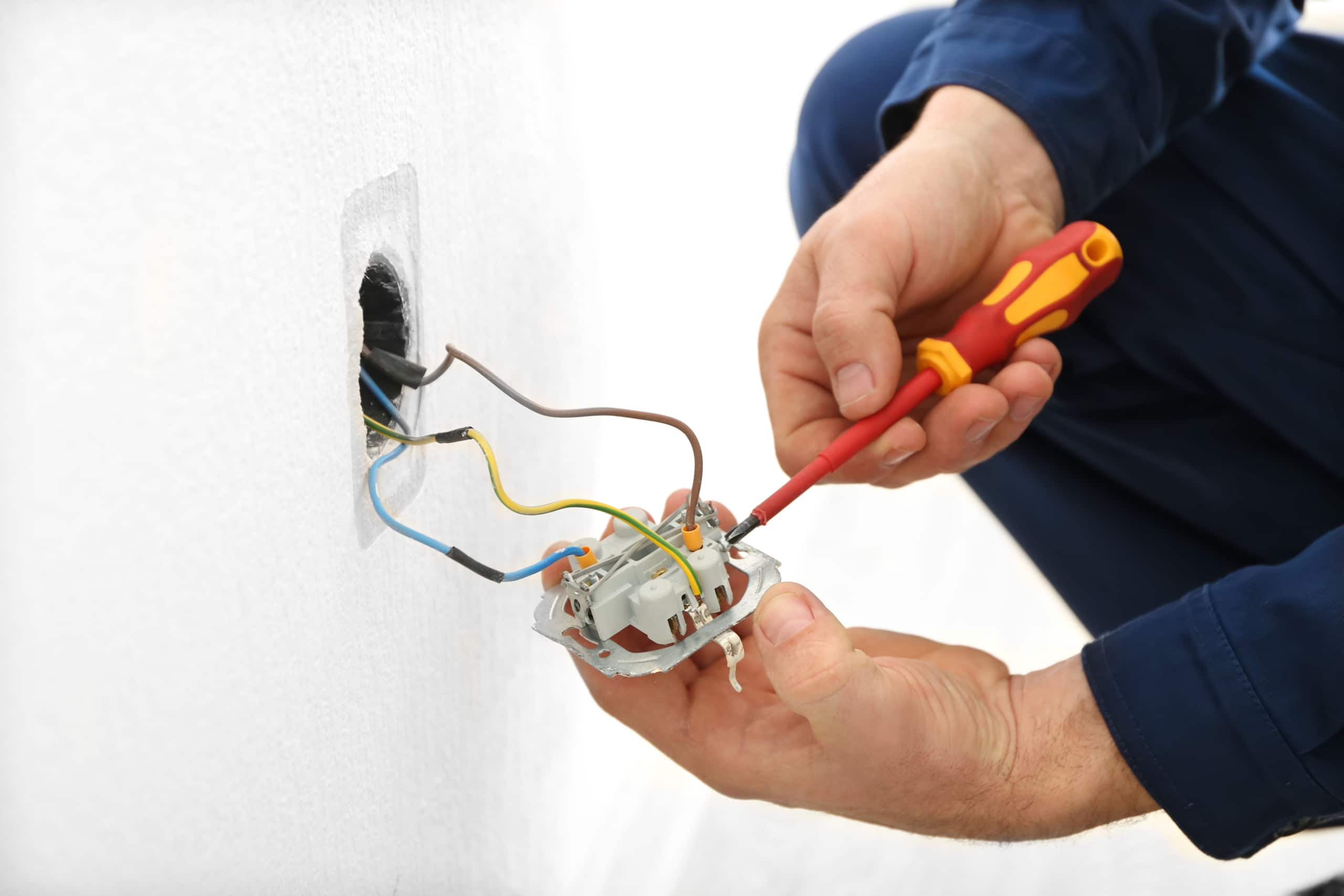 Electrical Outlet Service in St. Louis